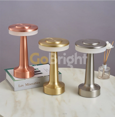 Veioza Touch LED Sinth 3 Tipuri de Lumini 20cm 10W Auriu