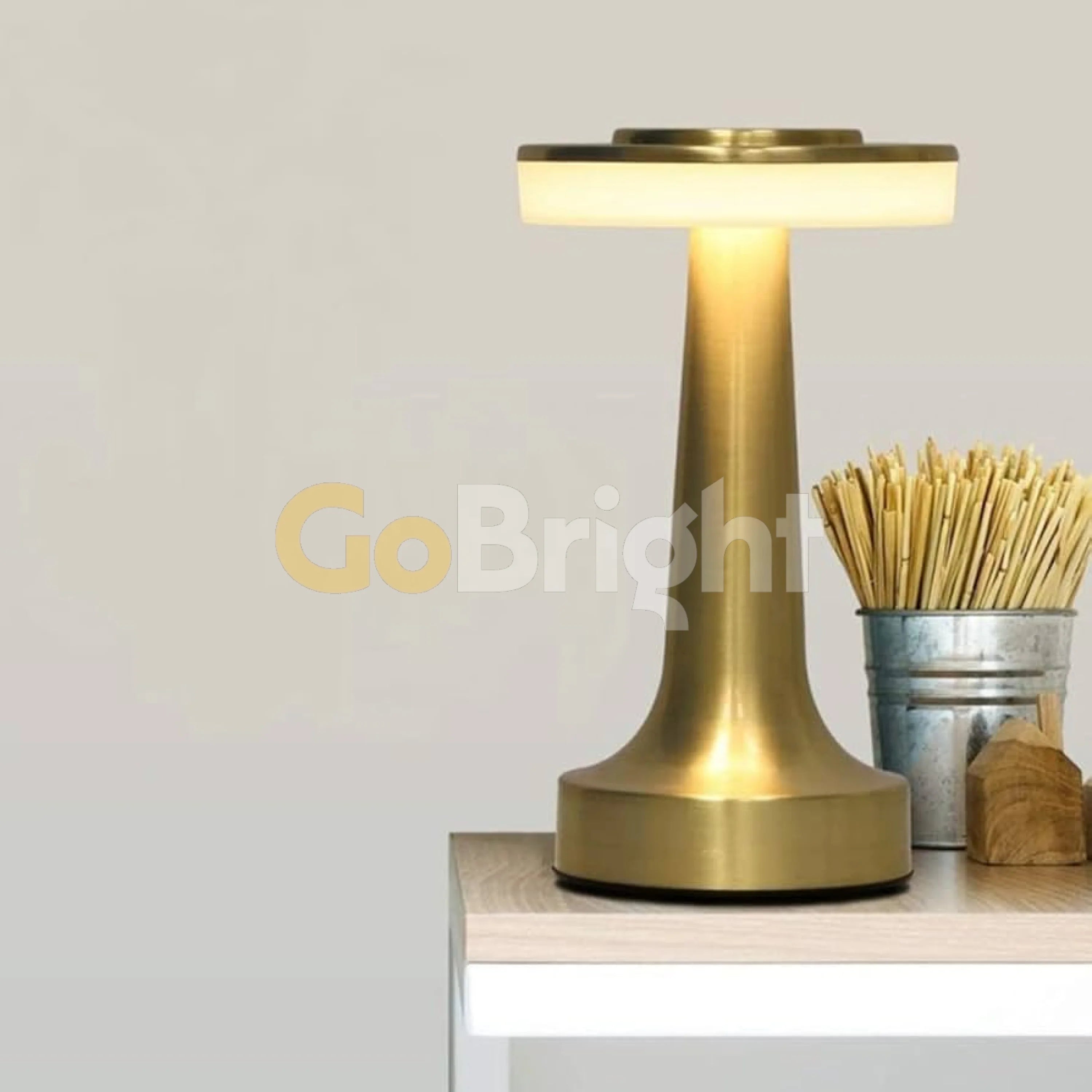 Veioza Touch LED Sinth 3 Tipuri de Lumini 20cm 10W Auriu